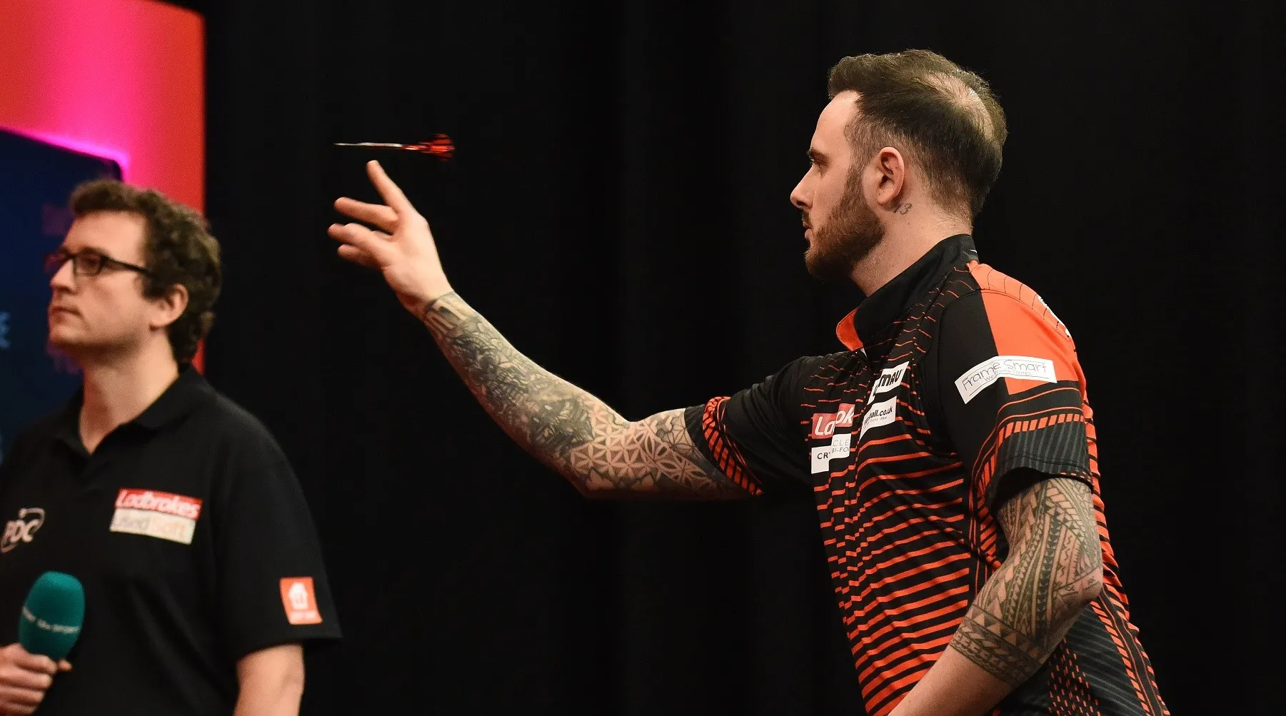 Cullen verslaat landgenoot voor plek in tweede ronde op World Matchplay