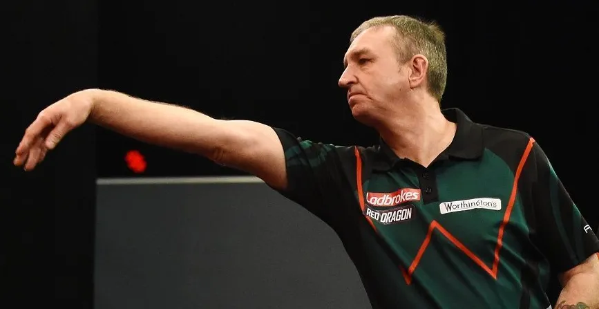 Burnett pakt titel in tweede speelweek Online Darts League (Fase 5)