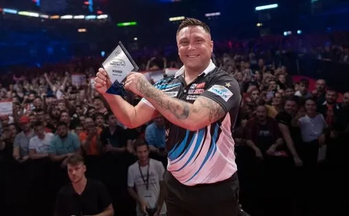 Price leidt ultrakorte EK-race na eindzege op Hungarian Darts Trophy