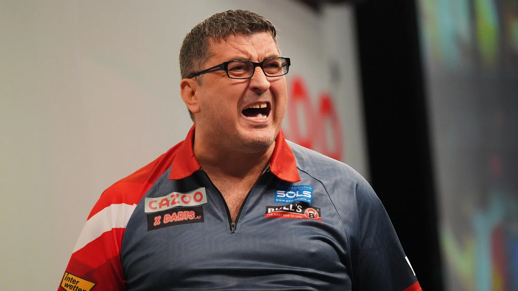 Suljovic wint voor eigen publiek op het nippertje van Hempel op EK Darts