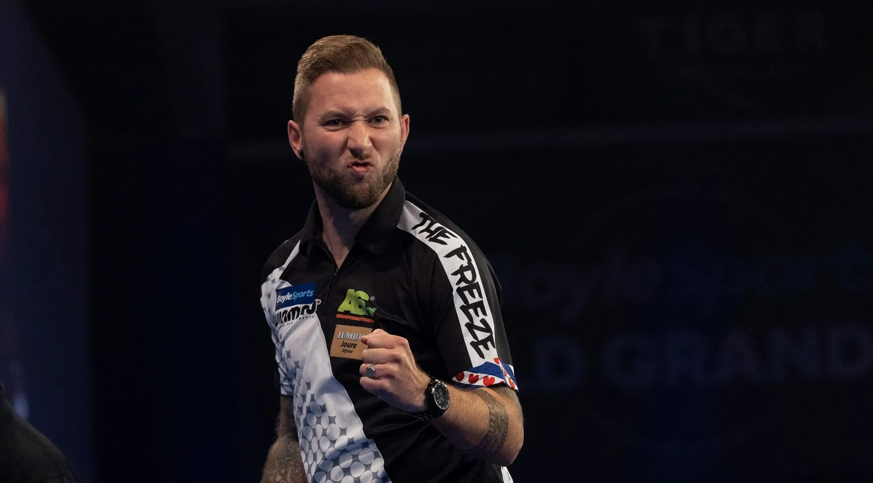 Noppert imponeert ook tegen White en haalt halve eindstrijd op World Grand Prix