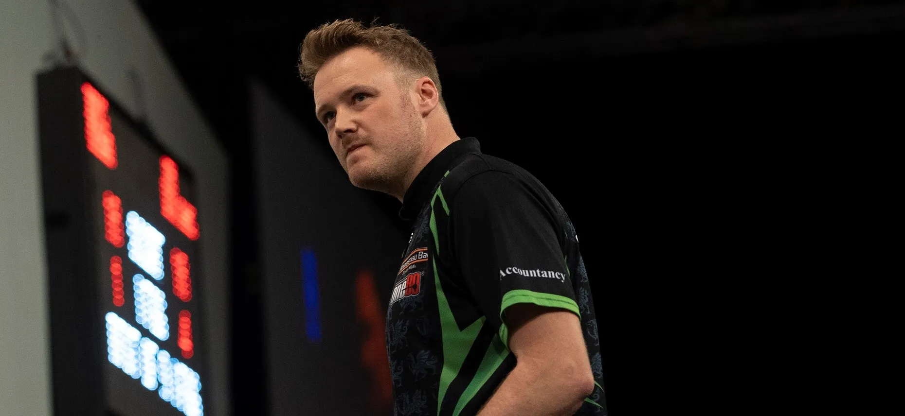 Williams zegeviert bij debuut op PDC-WK