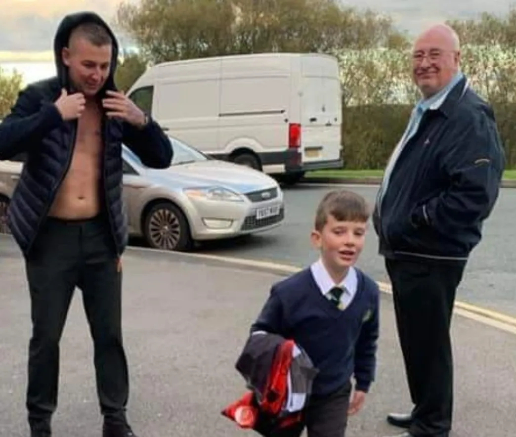 Aspinall geeft shirt weg aan trouwe fan na laatste Pro Tour-toernooi van het seizoen