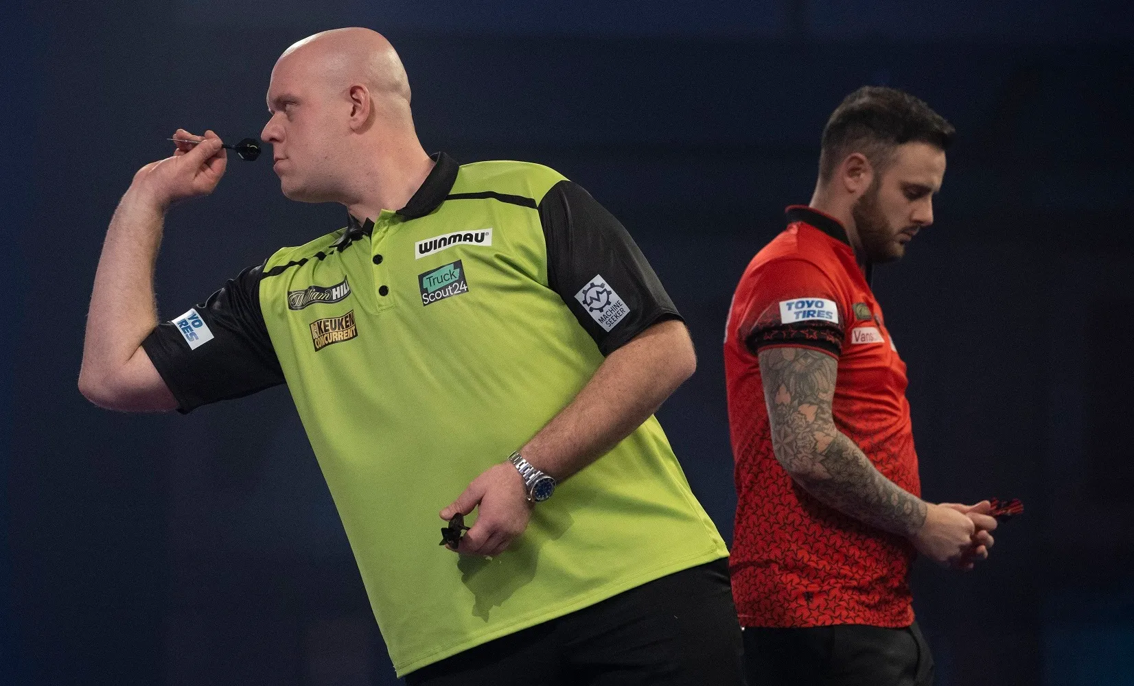 Speelschema dertiende speelweek Premier League Darts 2022: Van Gerwen kan zich nagenoeg verzekeren van play-offs