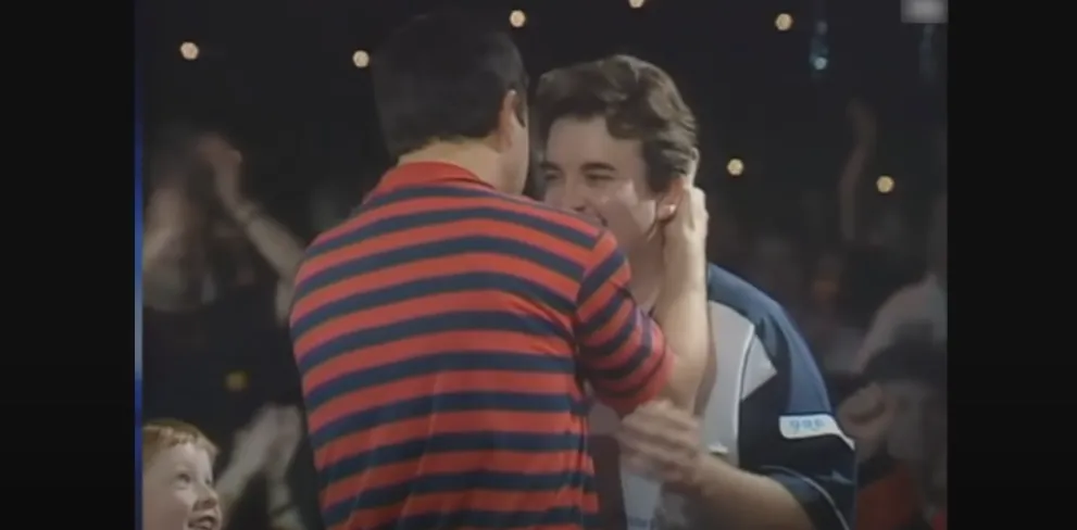 THROWBACK VIDEO: Priestley wint ten koste van Taylor allereerste editie PDC-WK