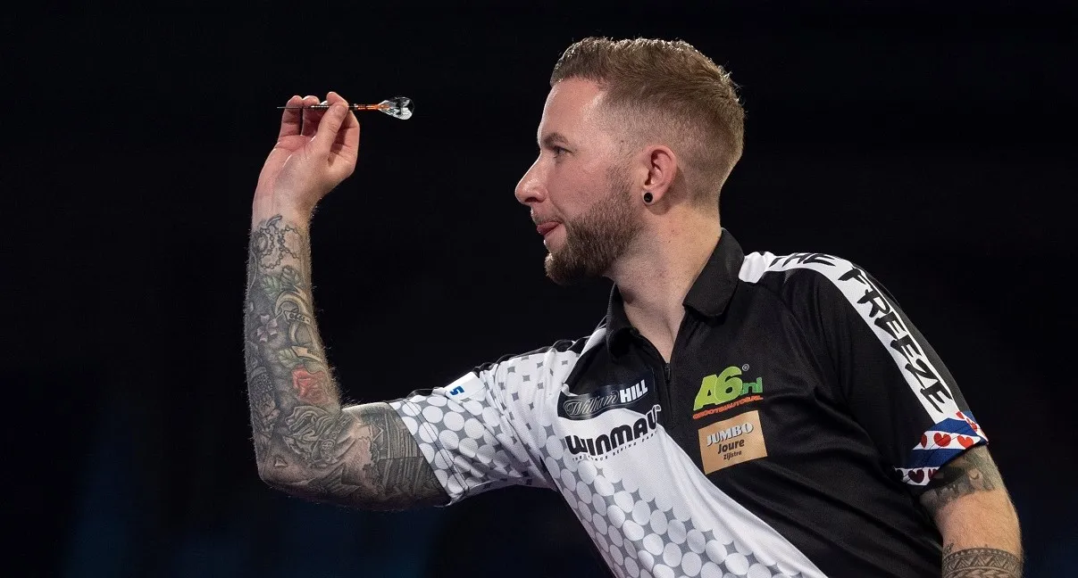 Noppert uitgeschakeld op WK Darts na onnodige nederlaag tegen Searle