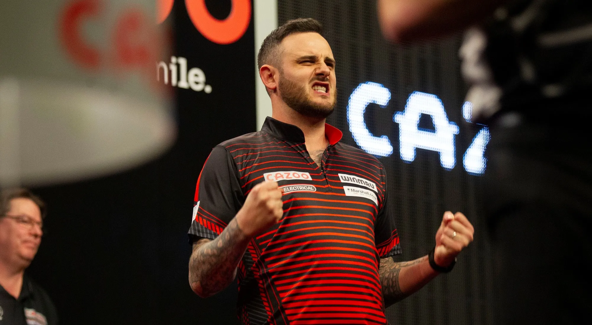 Cullen houdt uitblinkende Heta af van Players Championship-titel in Wigan