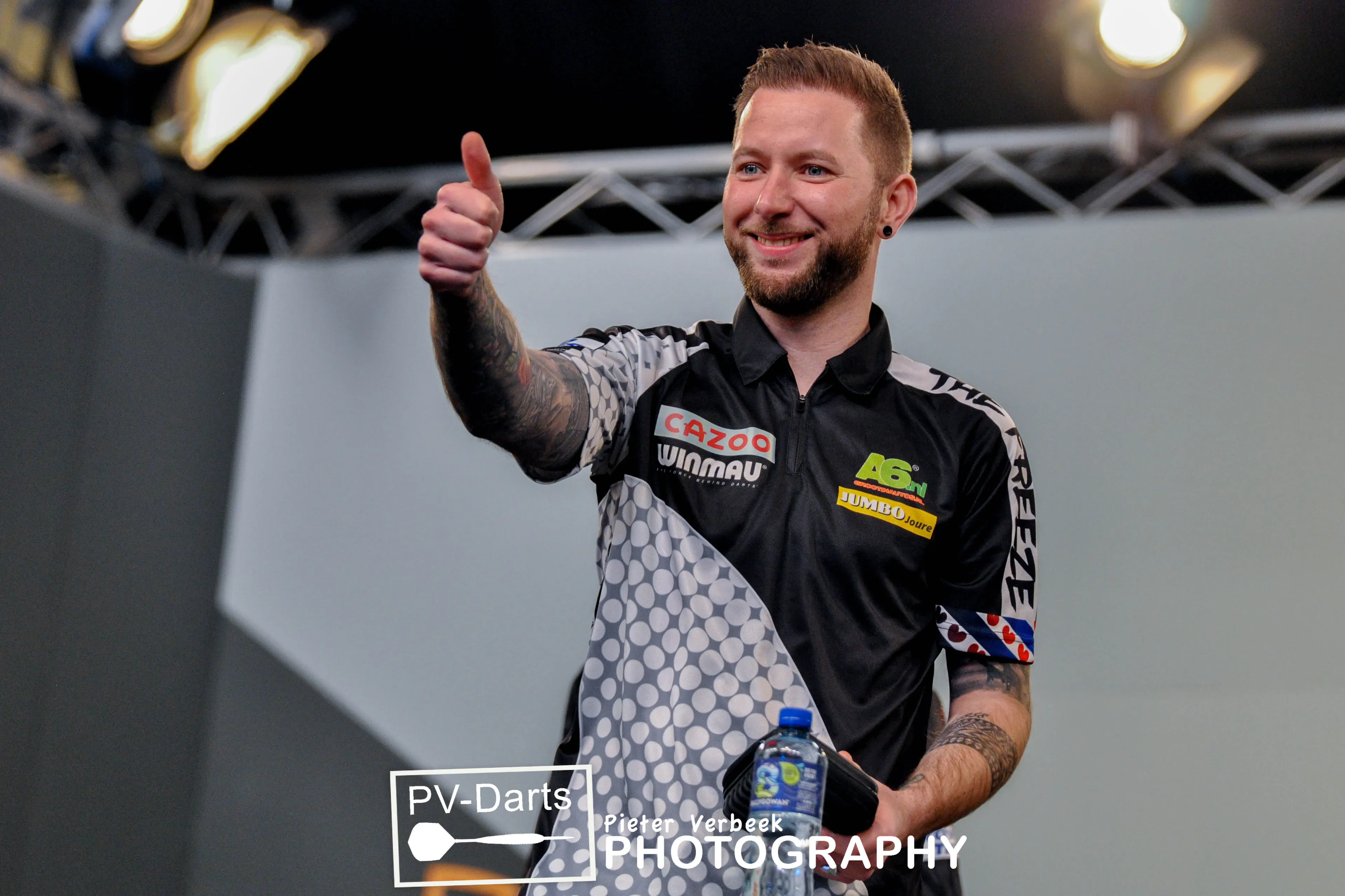 Noppert wint op bizarre wijze eerste major met zege op Smith