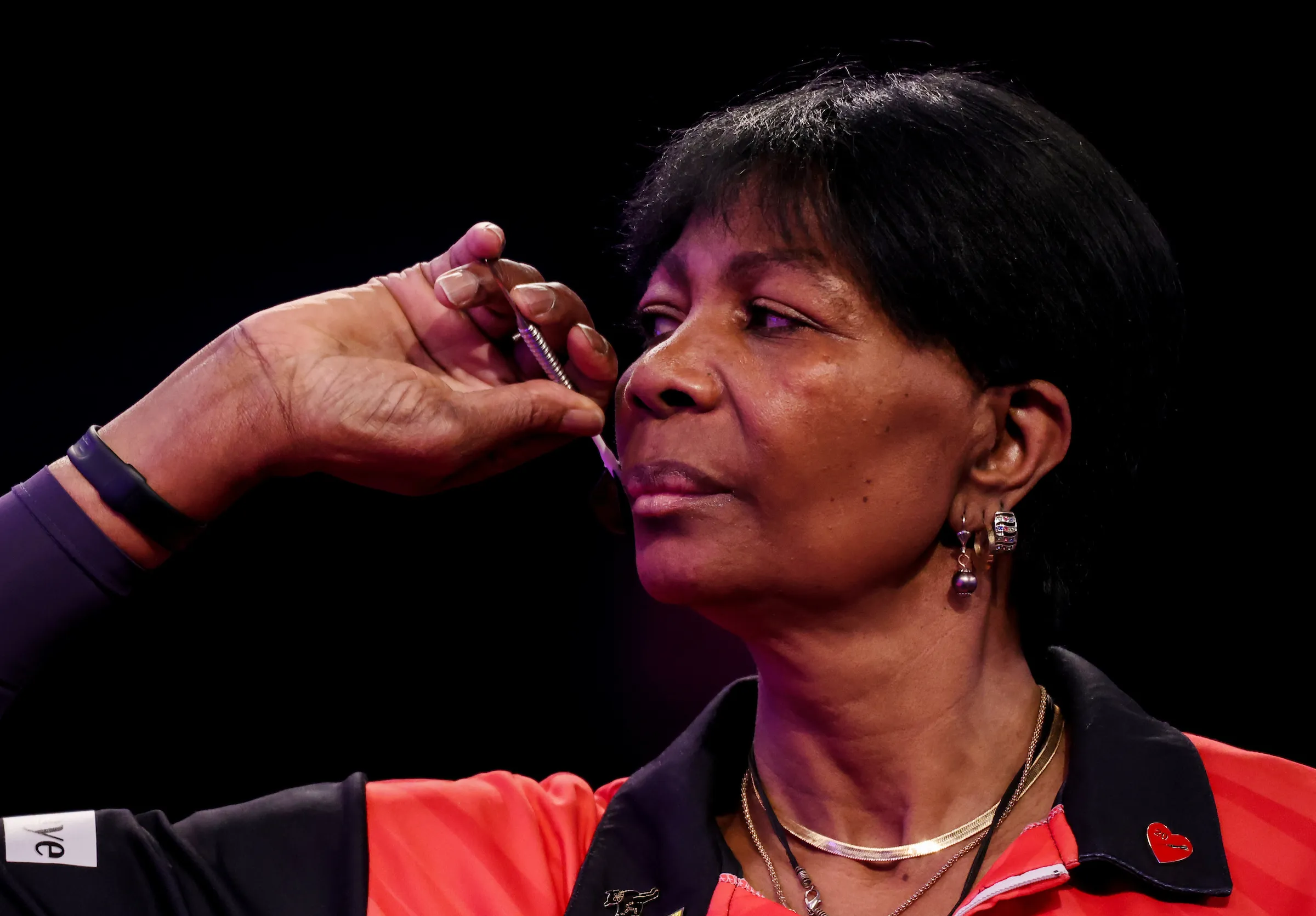 Hedman ziet racisme in darts met de tijd mee veranderen: 'Het is meer ondergronds en niet meer in je gezicht'