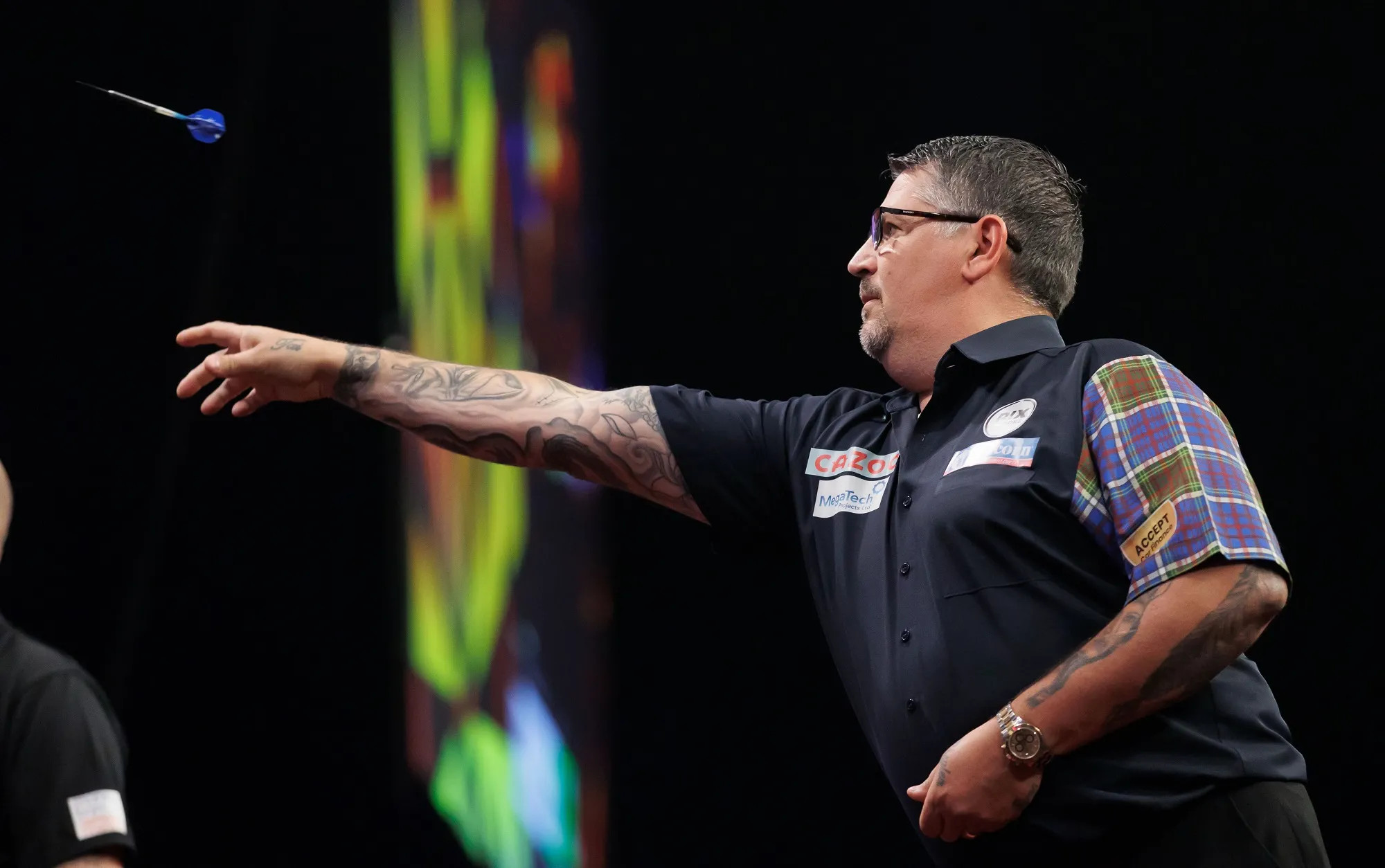 Anderson bereikt tweede ronde op US Darts Masters, zwakke Sherrock onderuit tegen Gates