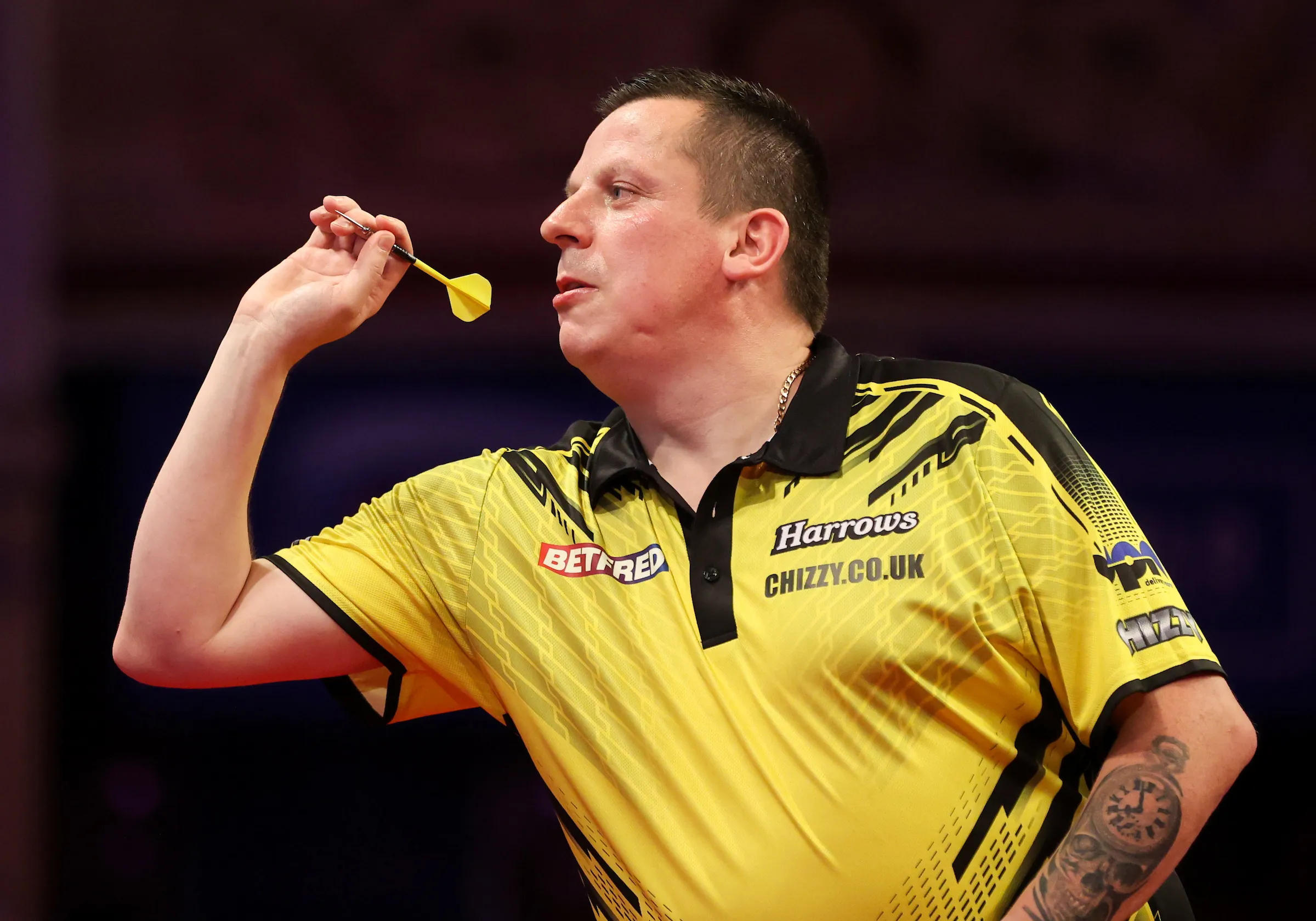 Joyce na beslissende leg langs Baggish, Chisnall zegeviert tegen Hughes