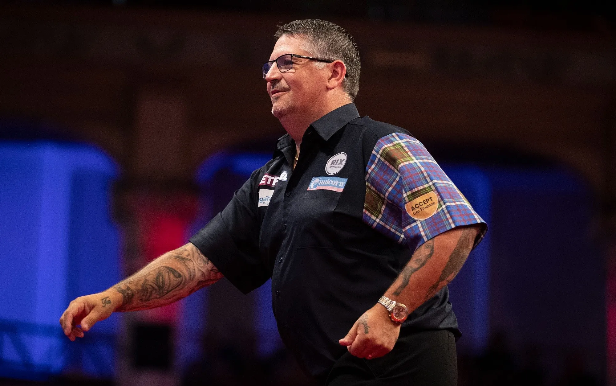 Anderson heeft plezier in darts hervonden: ''Ik ga jullie allemaal hoofdpijn bezorgen''