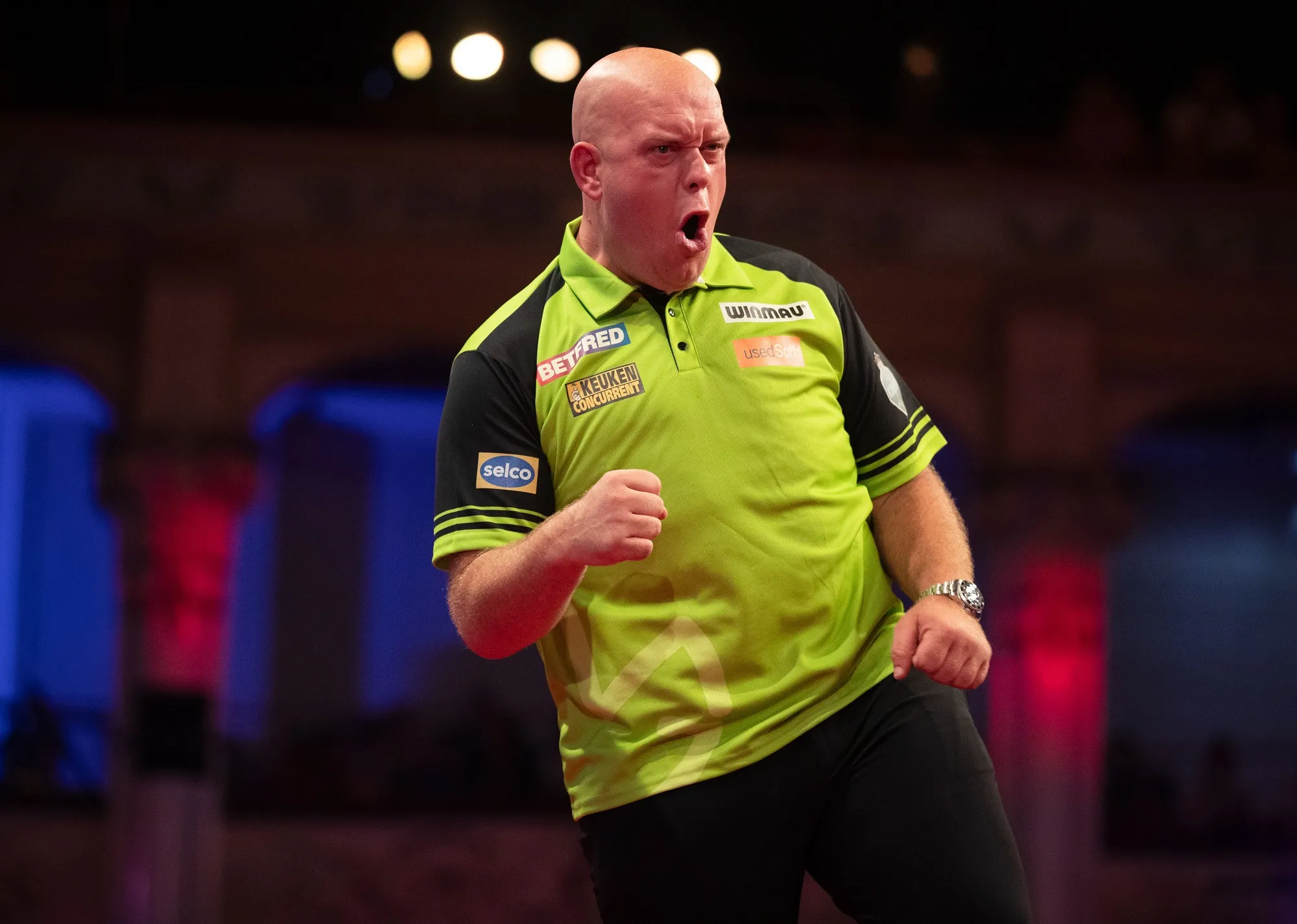 Van Gerwen met ruime zege op Cullen naar laatste acht op World Matchplay