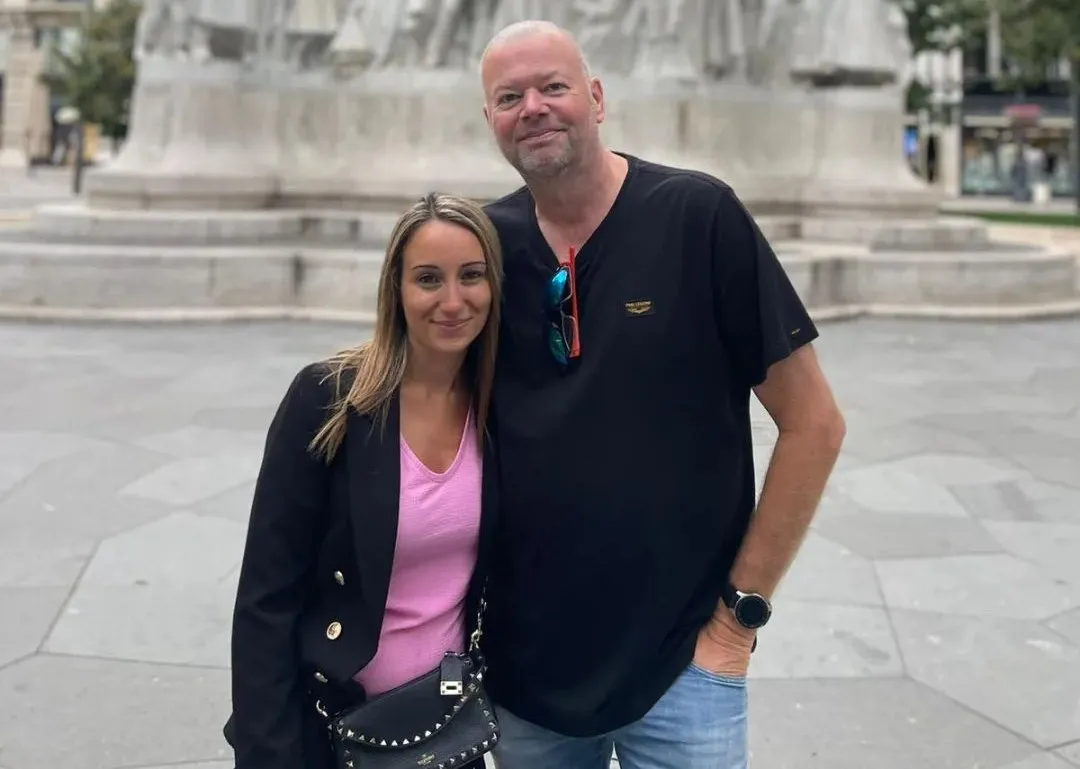 Raymond van Barneveld & Julia Evans