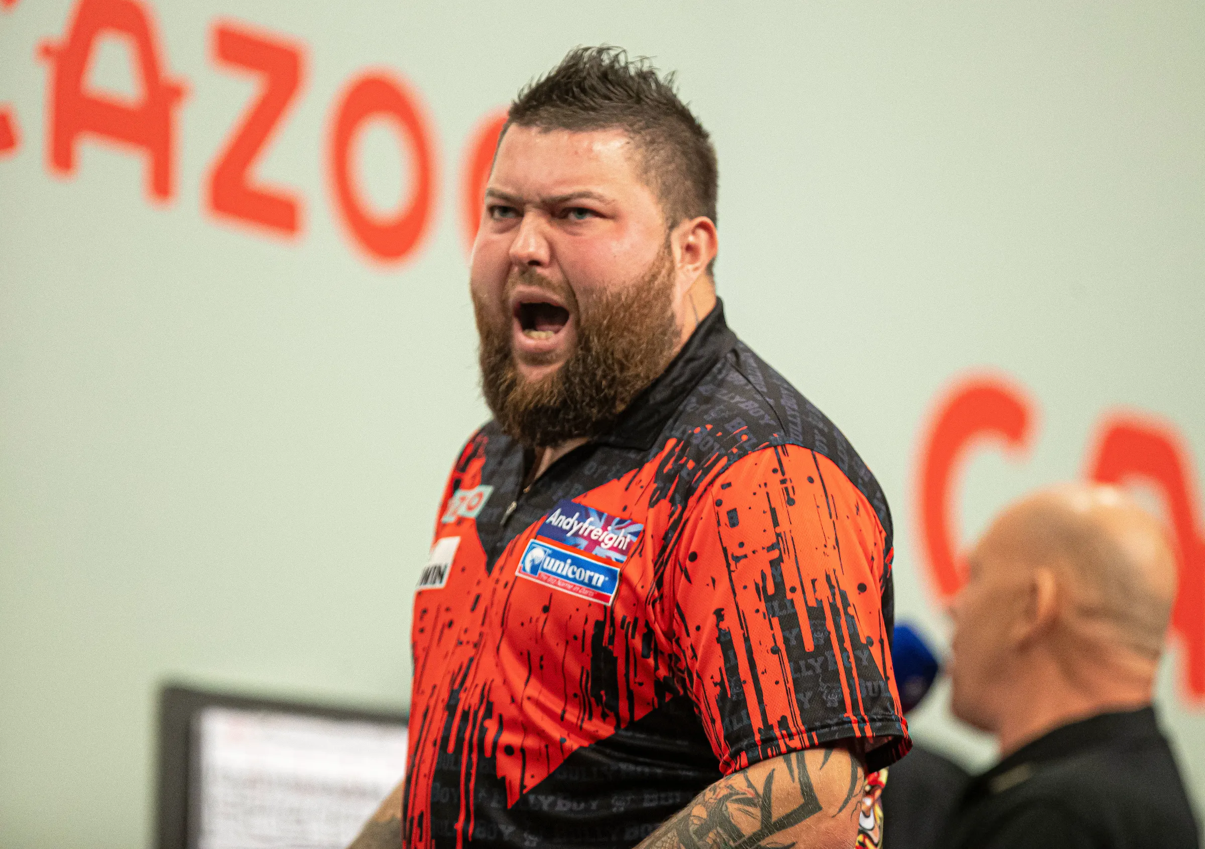 Smith dankzij fantastische eindsprint langs Cullen op Grand Slam of Darts