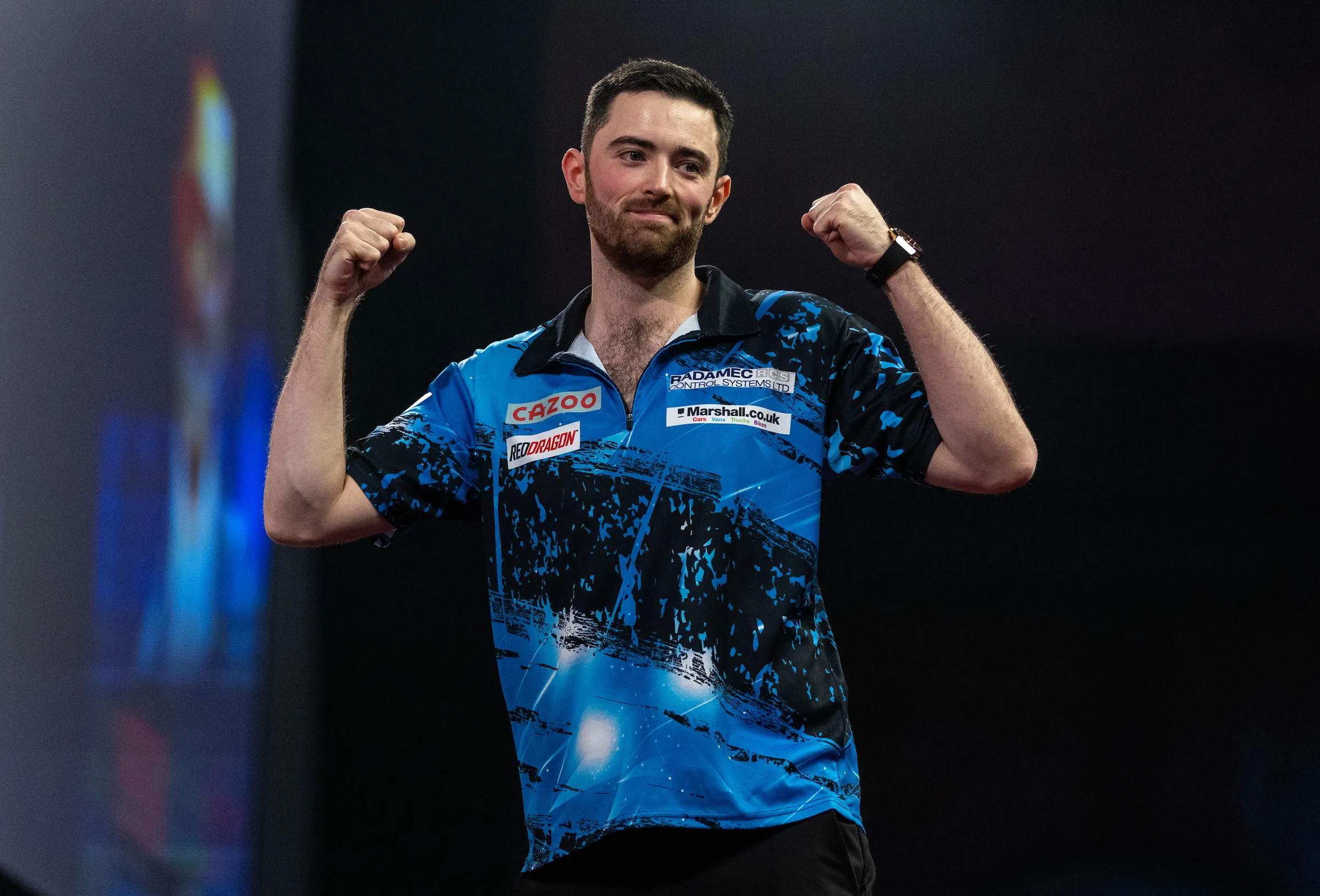 Humphries verslaat Van Barneveld in speciale exhibitie in Duitsland