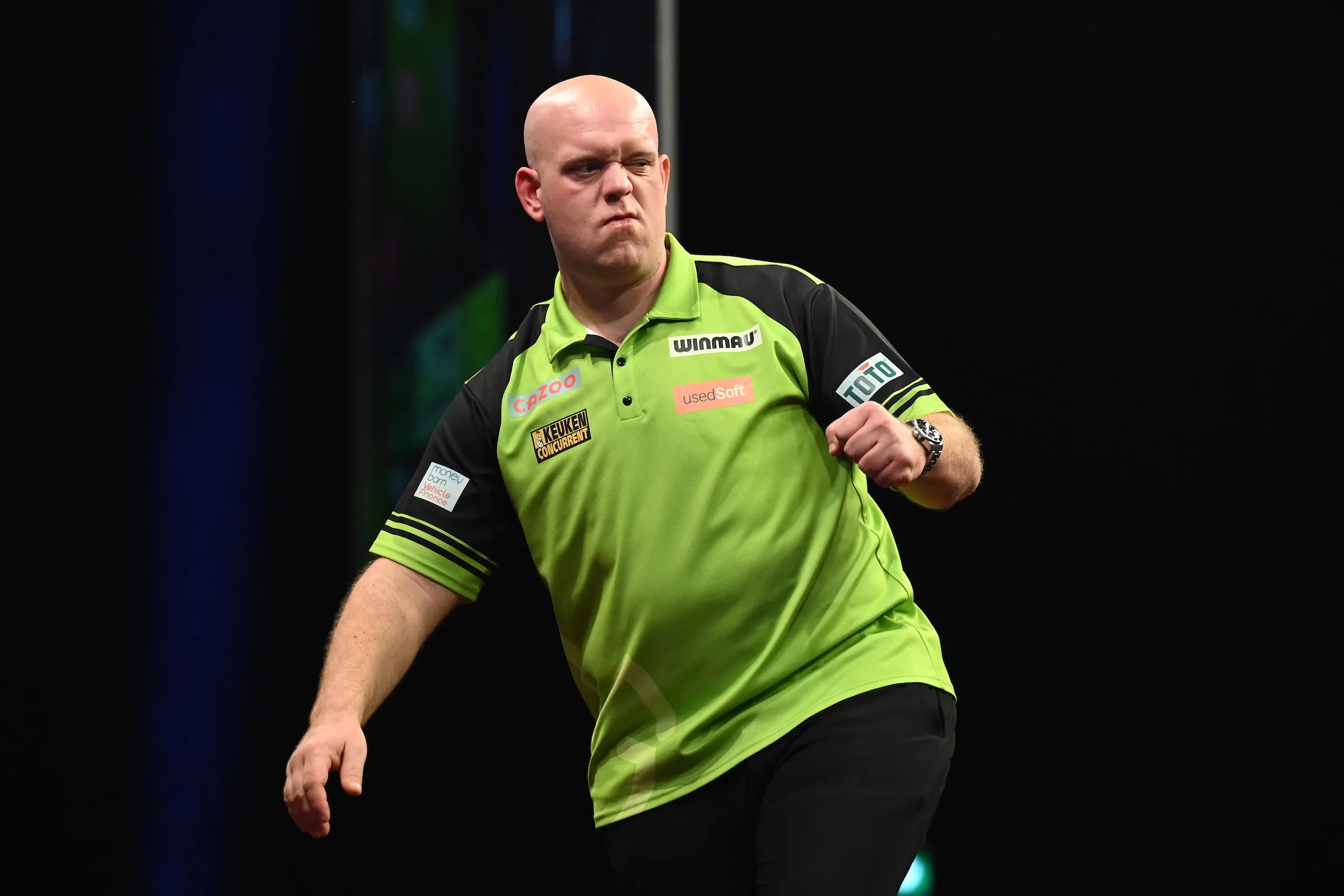 Stand Premier League Darts na vierde speelweek: Van Gerwen verovert koppositie na weektitel in Dublin