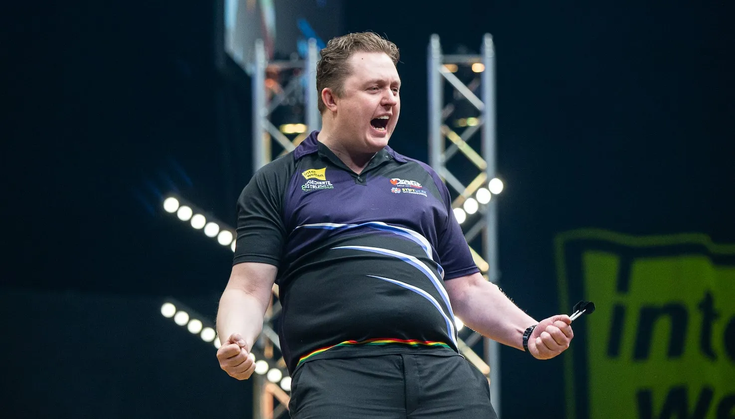 Martijn Dragt zat met probleem na winst PDC Tour Card: "Had helemaal geen vervoer terug''