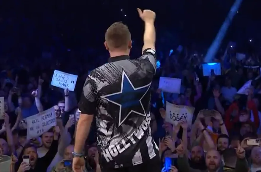 VIDEO: Achtduizend fans zingen Dobey toe met clublied Newcastle United bij walk on in thuisstad