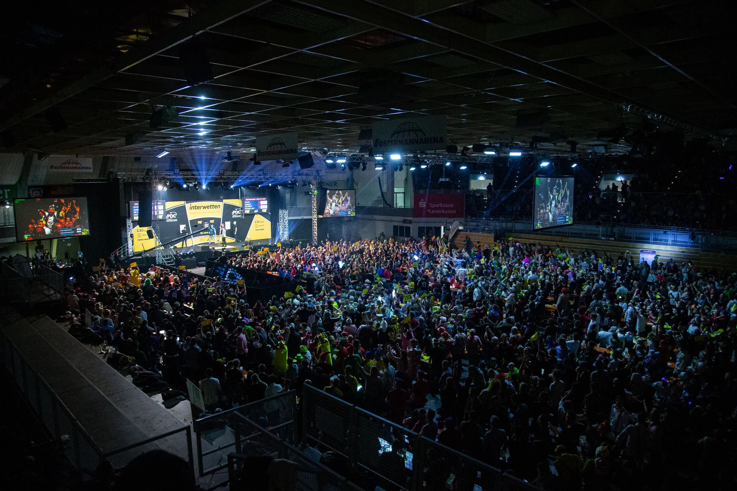 Nieuw toernooi Flanders Darts Trophy trekt naar Antwerp Expo: "Connectie met Kim Huybrechts en Dimitri Van den Bergh heel belangrijk"