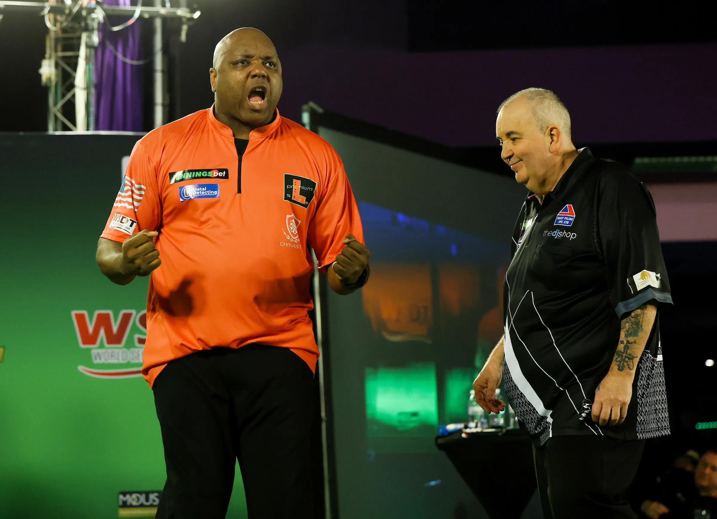 Gates schakelt Taylor uit op Champion of Champions, Adams wel naar laatste vier in Blackpool