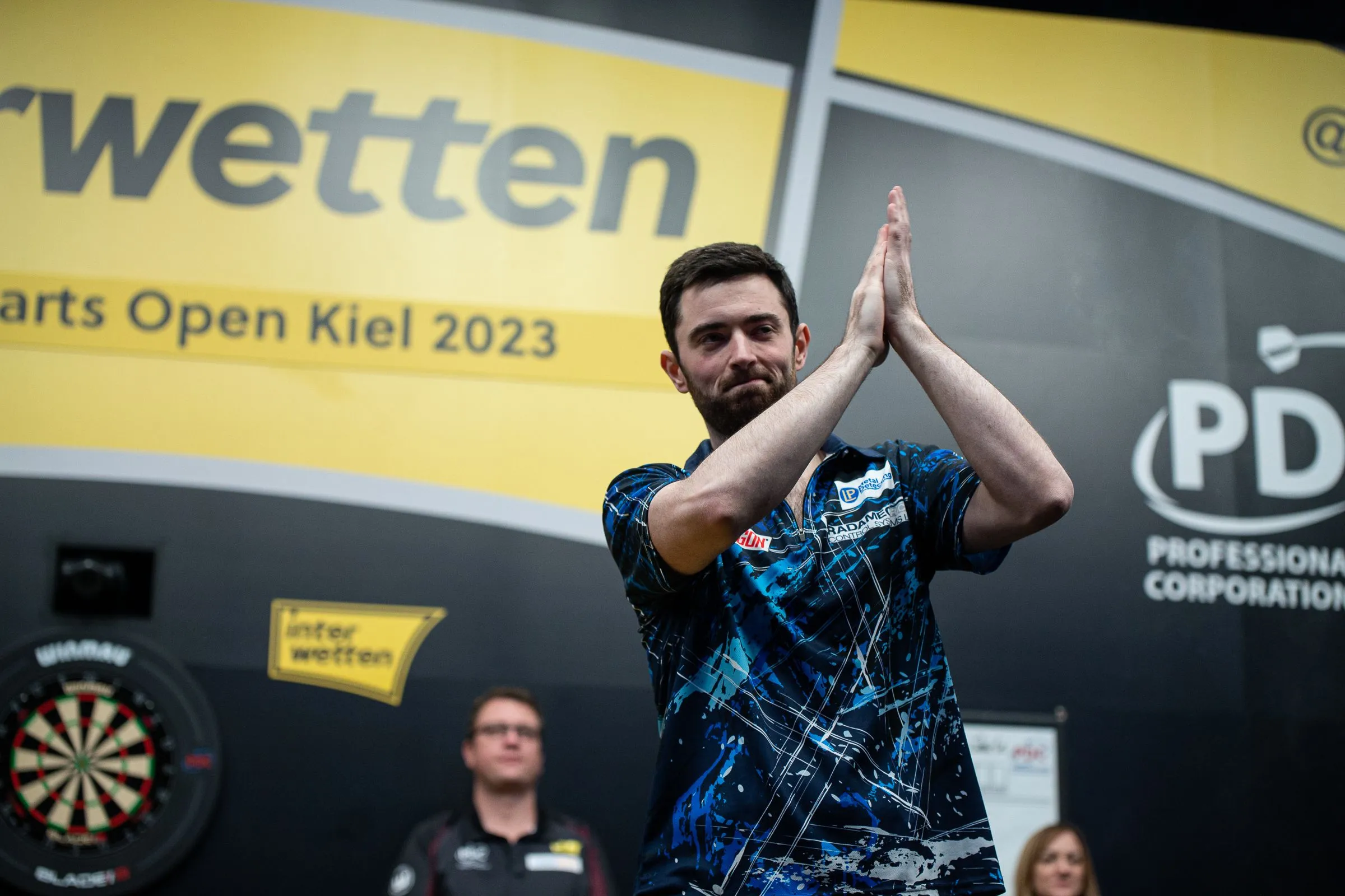 Humphries, Lewis en Bialecki melden zich af voor International Darts Open