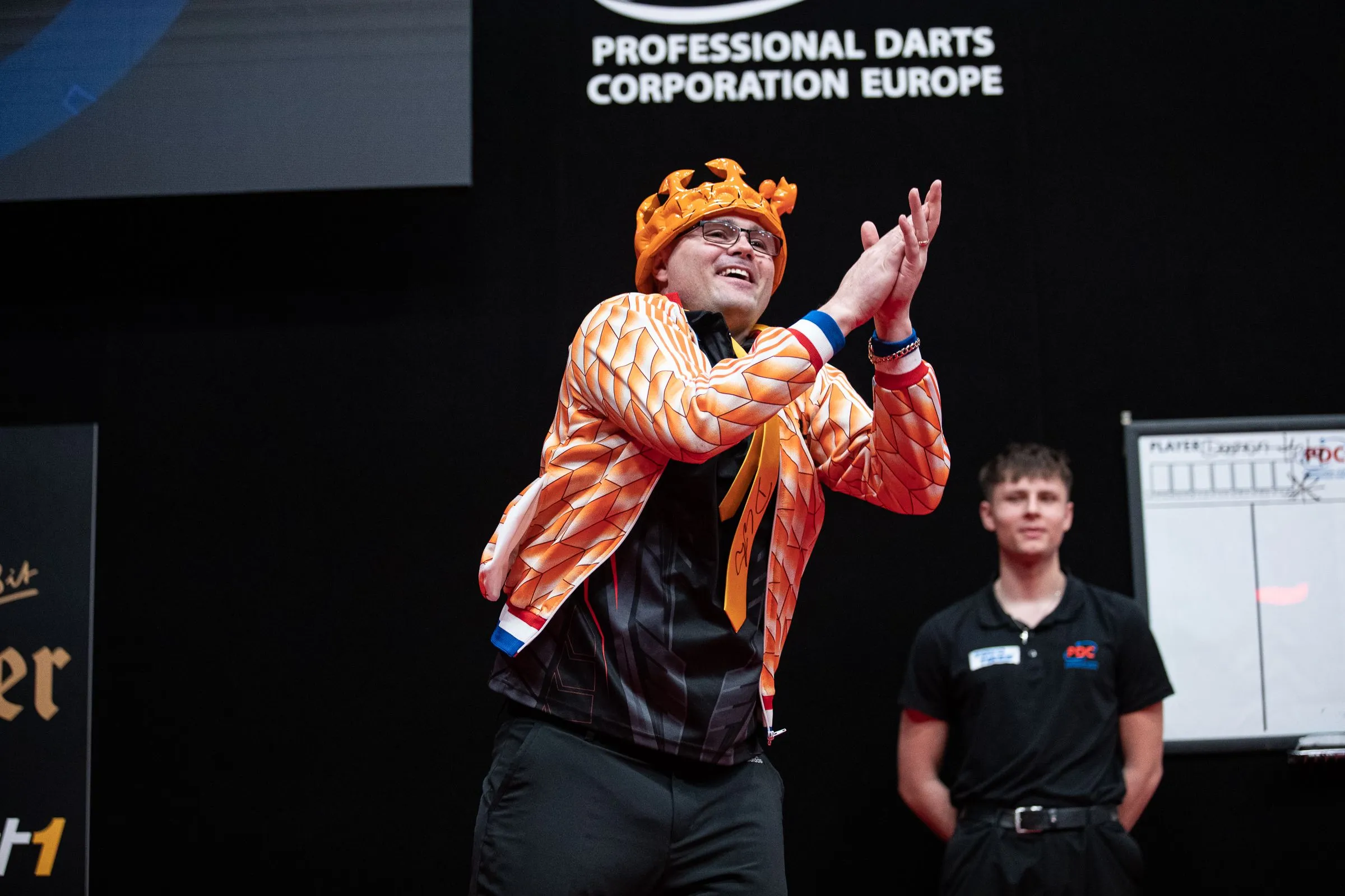 Heta over zijn nieuwe feestelijke walk-ons: ''Het helpt mij om te ontspannen''