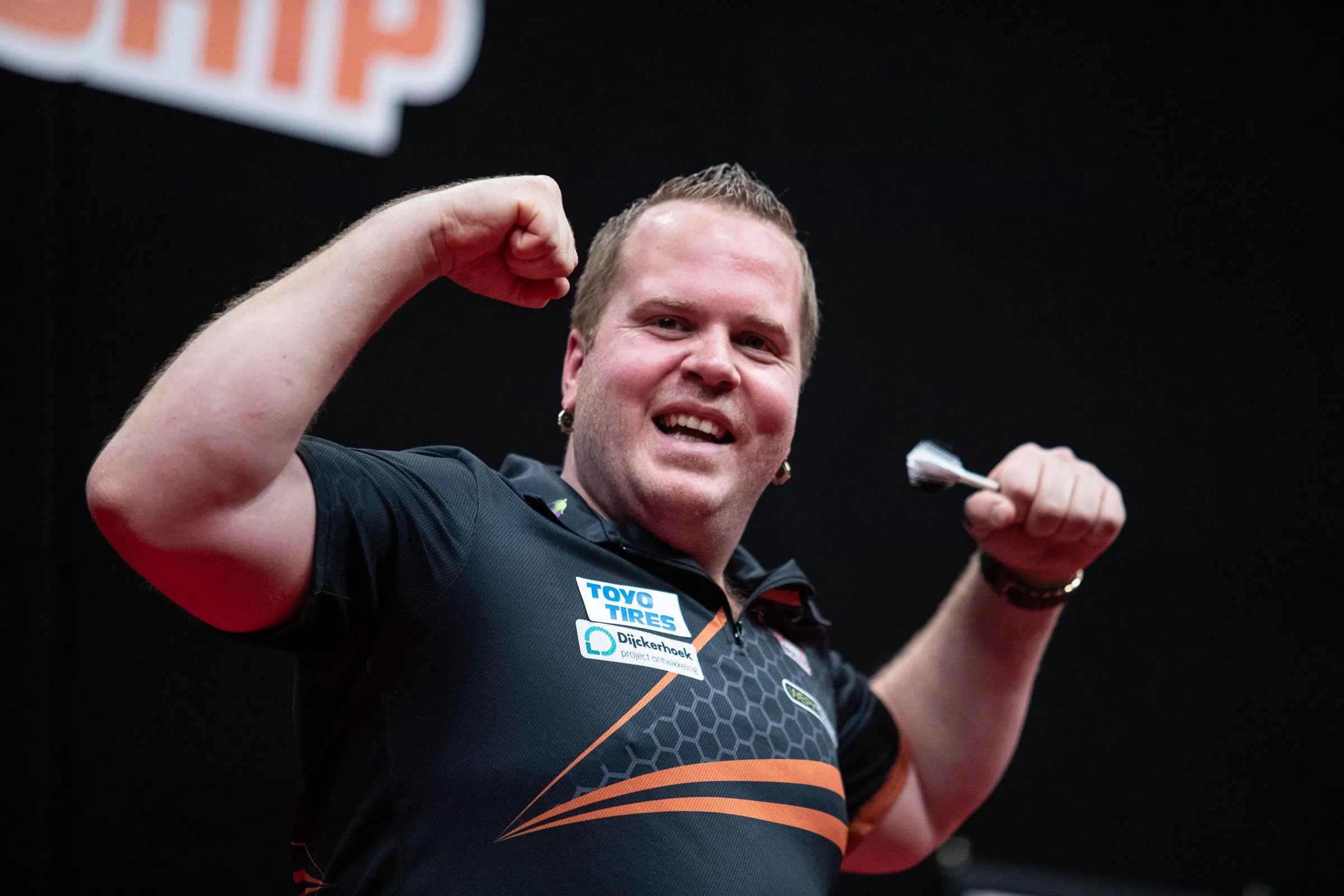 Dirk van Duijvenbode zet geboorte van tweede kindje boven alles: "Als het moet, stap ik uit de World Matchplay"