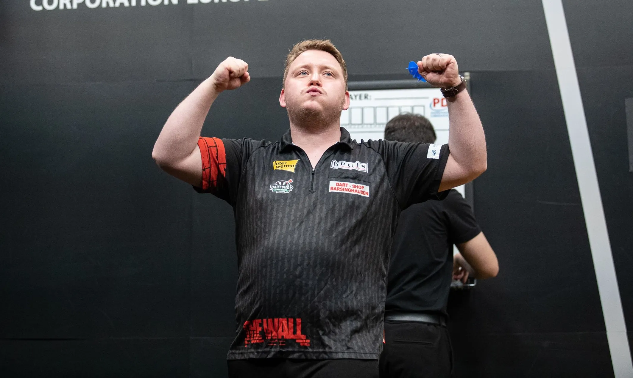 Schindler gooit negendarter op Players Championship 10