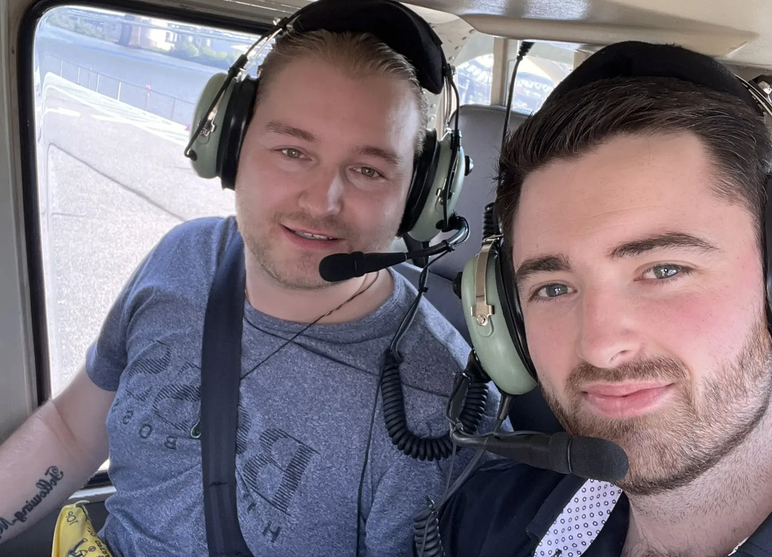 (VIDEO) Van den Bergh en Humphries genieten van prachtig uitzicht over New York vanuit helikopter