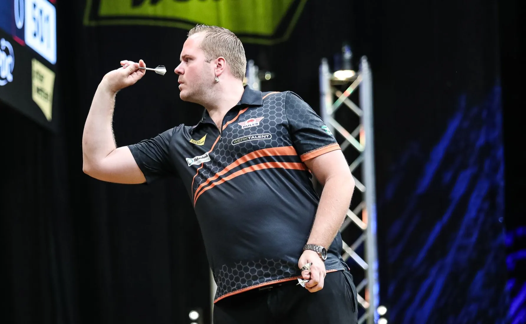 Van Duijvenbode grijpt naast eerste Euro Tour-titel na vier gemiste matchdarts