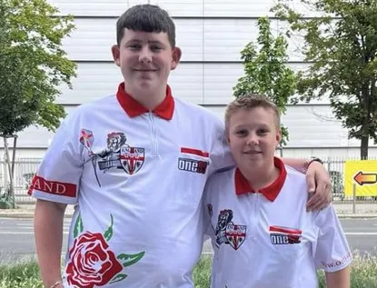 Banks en Self maken favorietenrol waar op WDF Europe Cup Youth, Turkse winnaressen bij koppeltoernooi meisjes