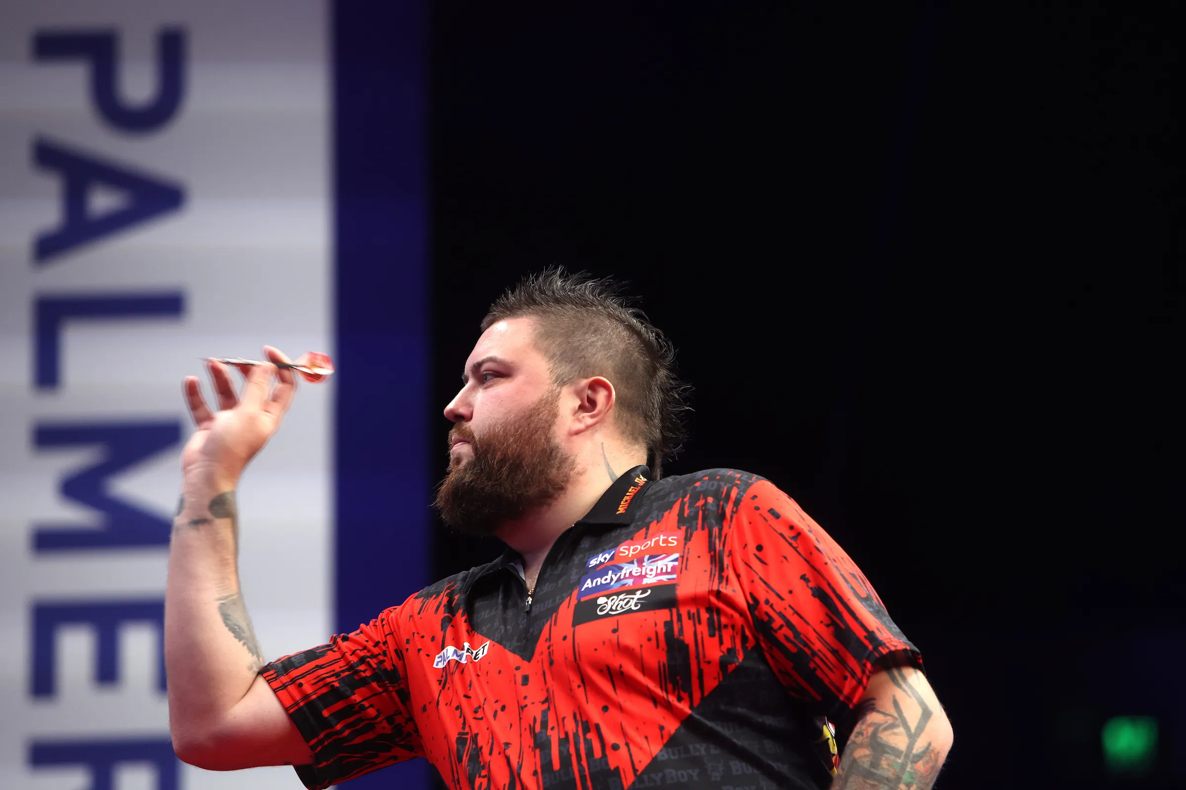 (VIDEO) De worp van Michael Smith: "Ik ben de meest luie speler in de dartswereld"