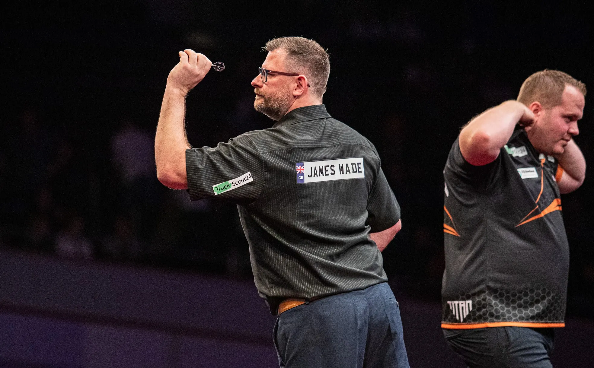 James Wade kreeg branderige ogen van spierbalsem Dirk van Duijvenbode: ''Nog nooit zoiets meegemaakt''