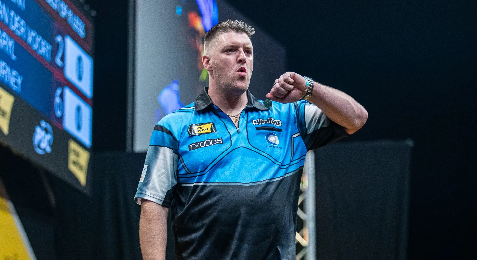 Daryl Gurney gooit eindelijk zijn eerste negendarter bij PDC