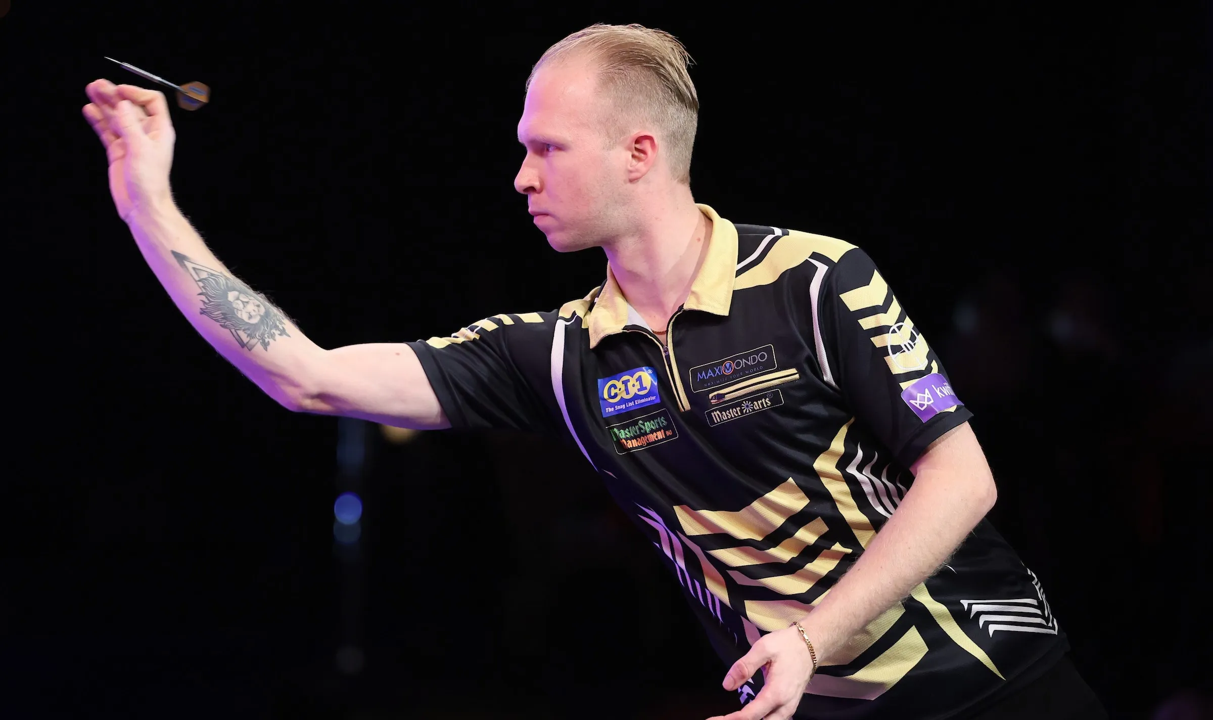 Dennie Olde Kalter wint als vierde Nederlander ooit Europese titel in singlestoernooi op WDF Europe Cup
