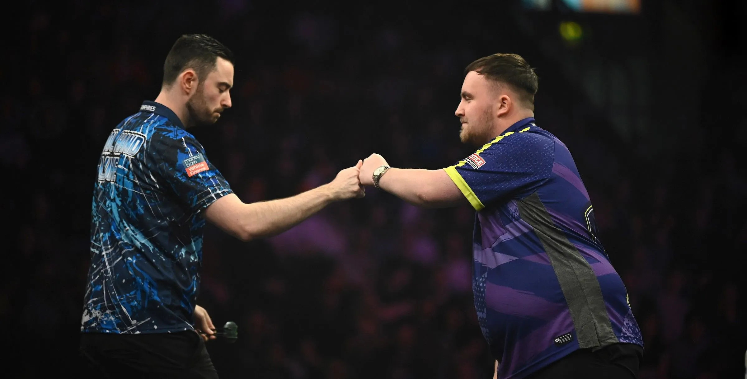 Luke Humphries en Luke Littler gaan nek-aan-nek in 180-klassement van Premier League Darts