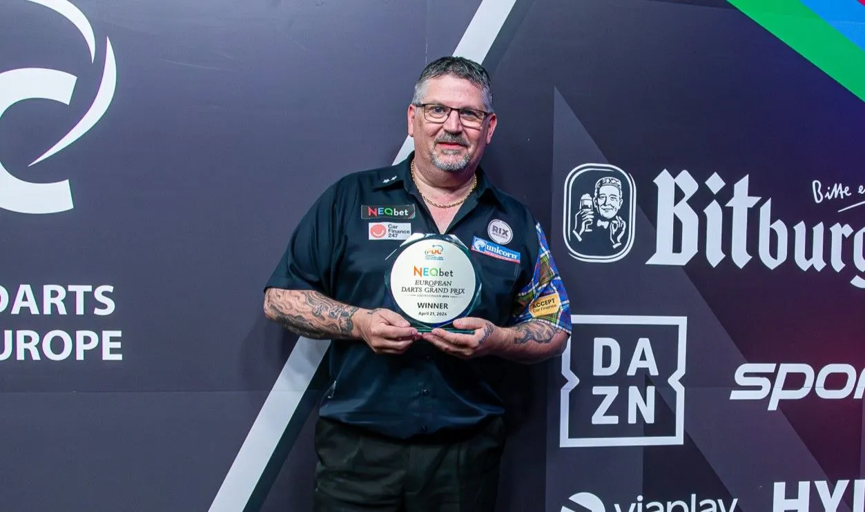 "Geen idee hoe ik gewonnen heb, nooit eerder zoveel geluk gehad" - Gary Anderson na eerste toernooizege sinds 2015 op European Tour
