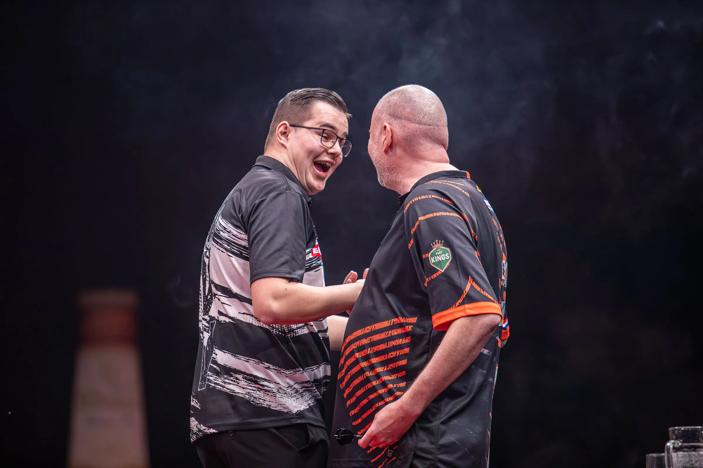 Van Barneveld, Van Veen, Bunting en Clayton strijden om 30.000 pond prijzengeld op Swiss Darts Trophy