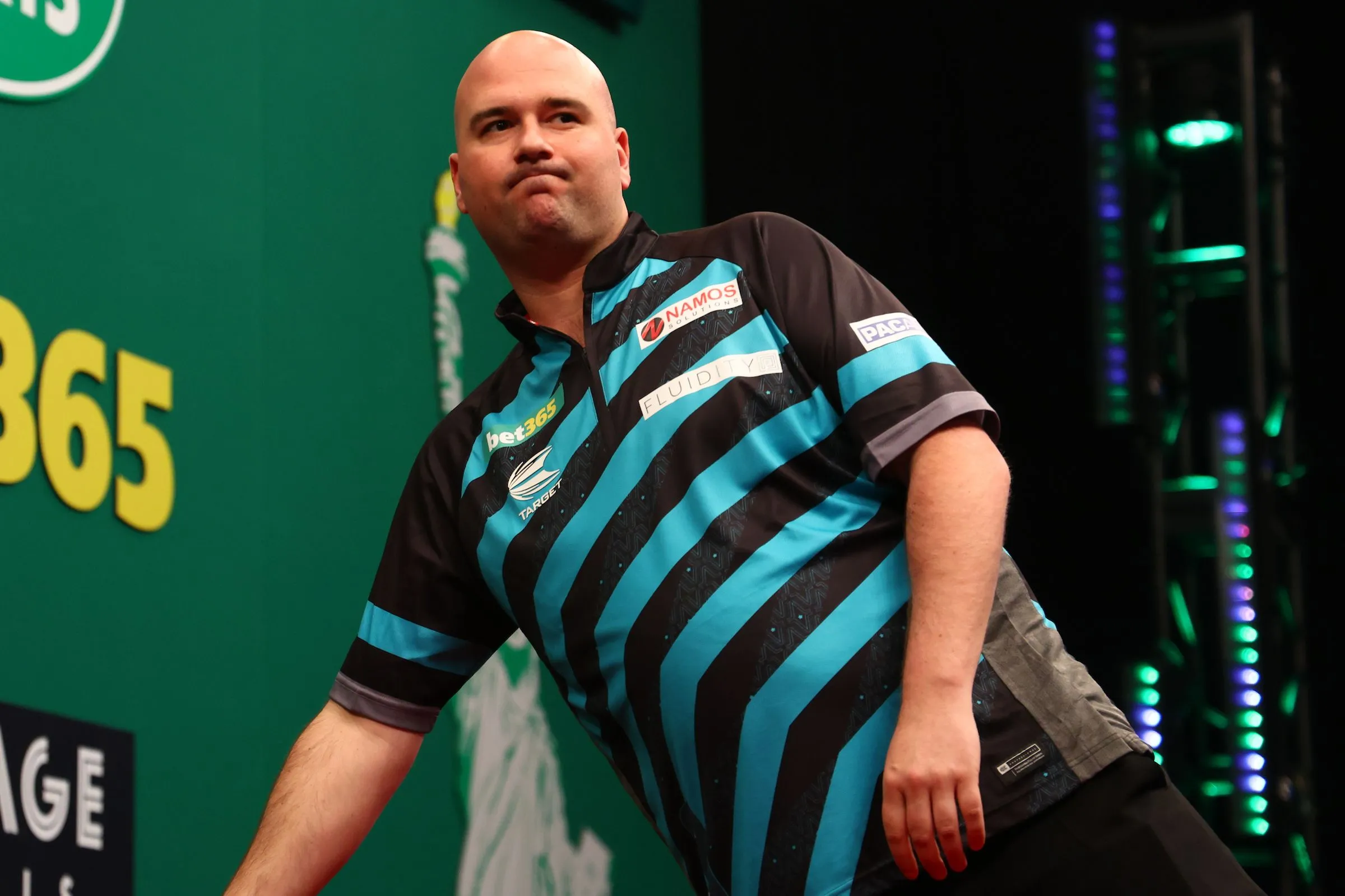 "Ik hoop dat ik hem terug kan pakken" - Rob Cross heeft nog appeltje te schillen met Michael van Gerwen op de US Darts Masters