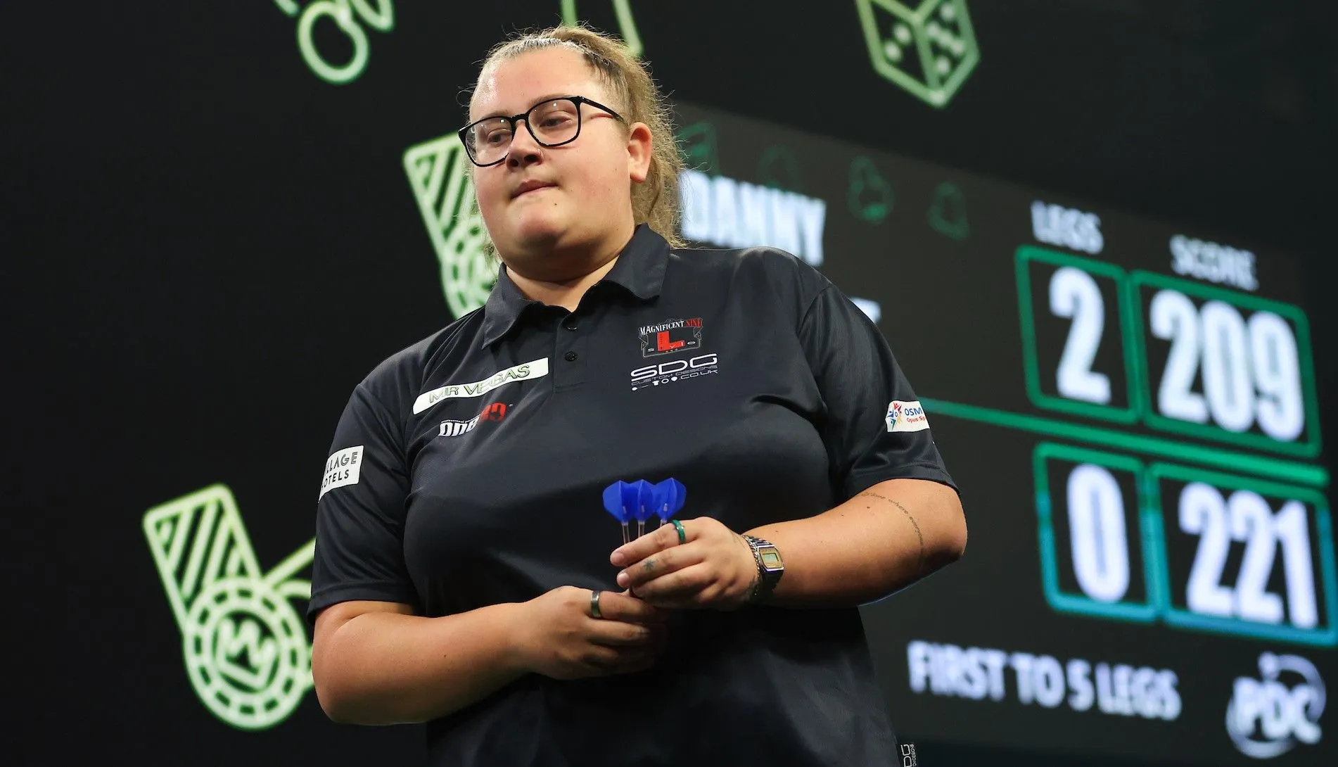 "Belachelijke regel dat vrouwen niet Lakeside en WK Darts mogen spelen" - Beau Greaves haalt uit naar PDC