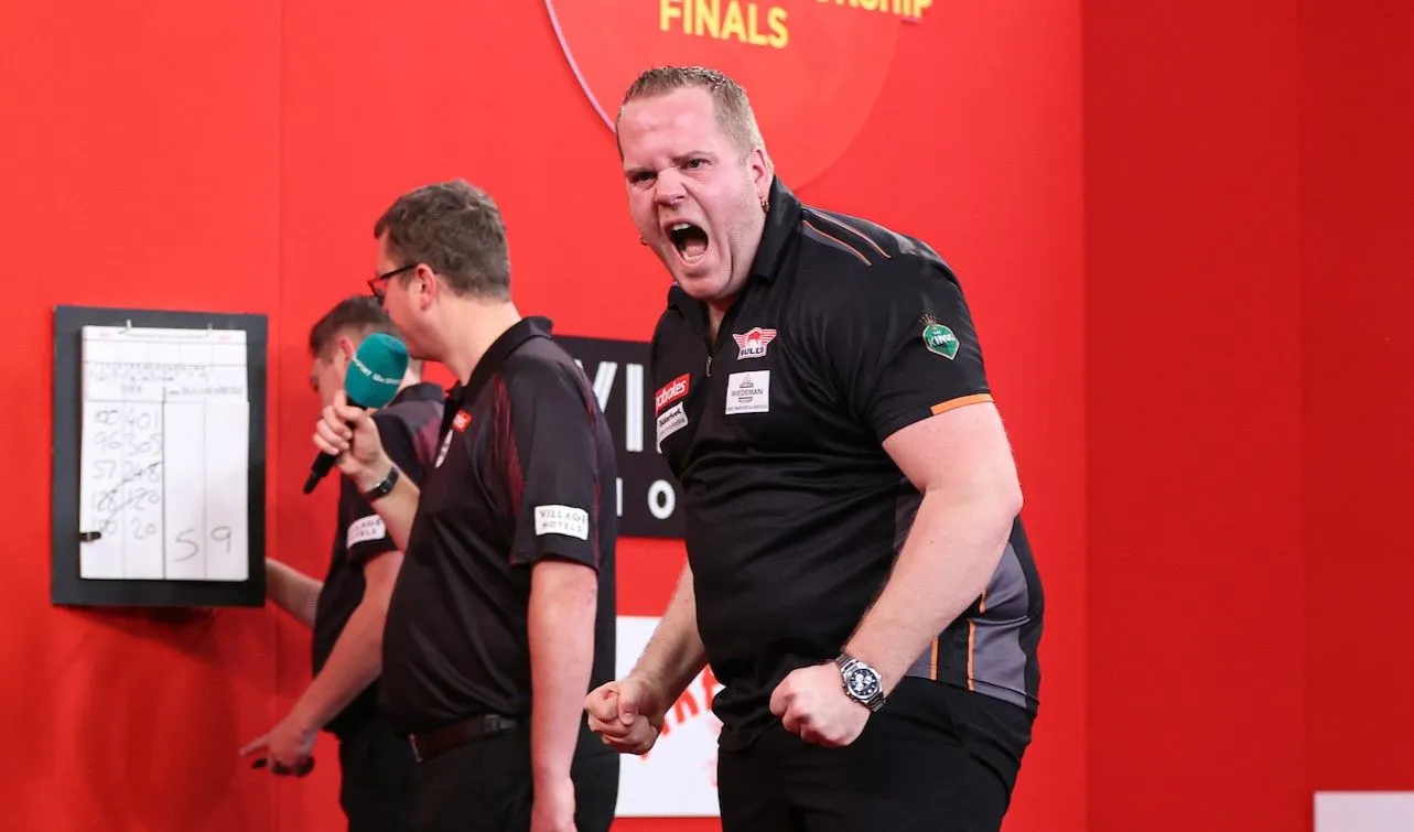 LIVEBLOG Players Championship 16: Van Duijvenbode, Noppert en Doets stoten door naar kwartfinales, Van Barneveld uitgeschakeld