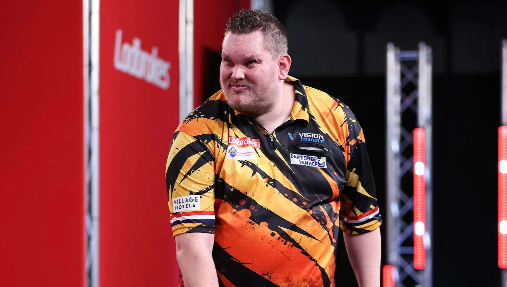 Speelschema WK Darts 2025 op maandagmiddag: twee Nederlanders in actie met Wesley PIaisier en Jermaine Wattimena