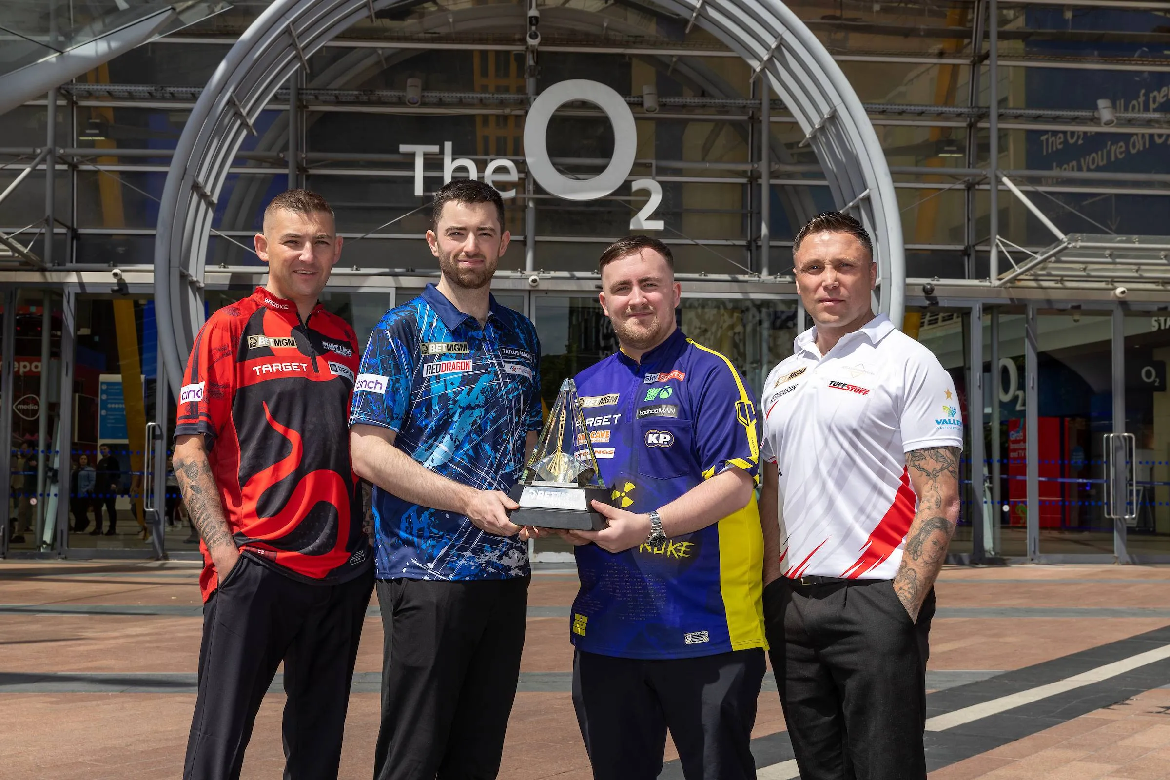 VOORBESCHOUWING: Wie houdt Luke Littler af van titelprolongatie bij play-offs van Premier League Darts?