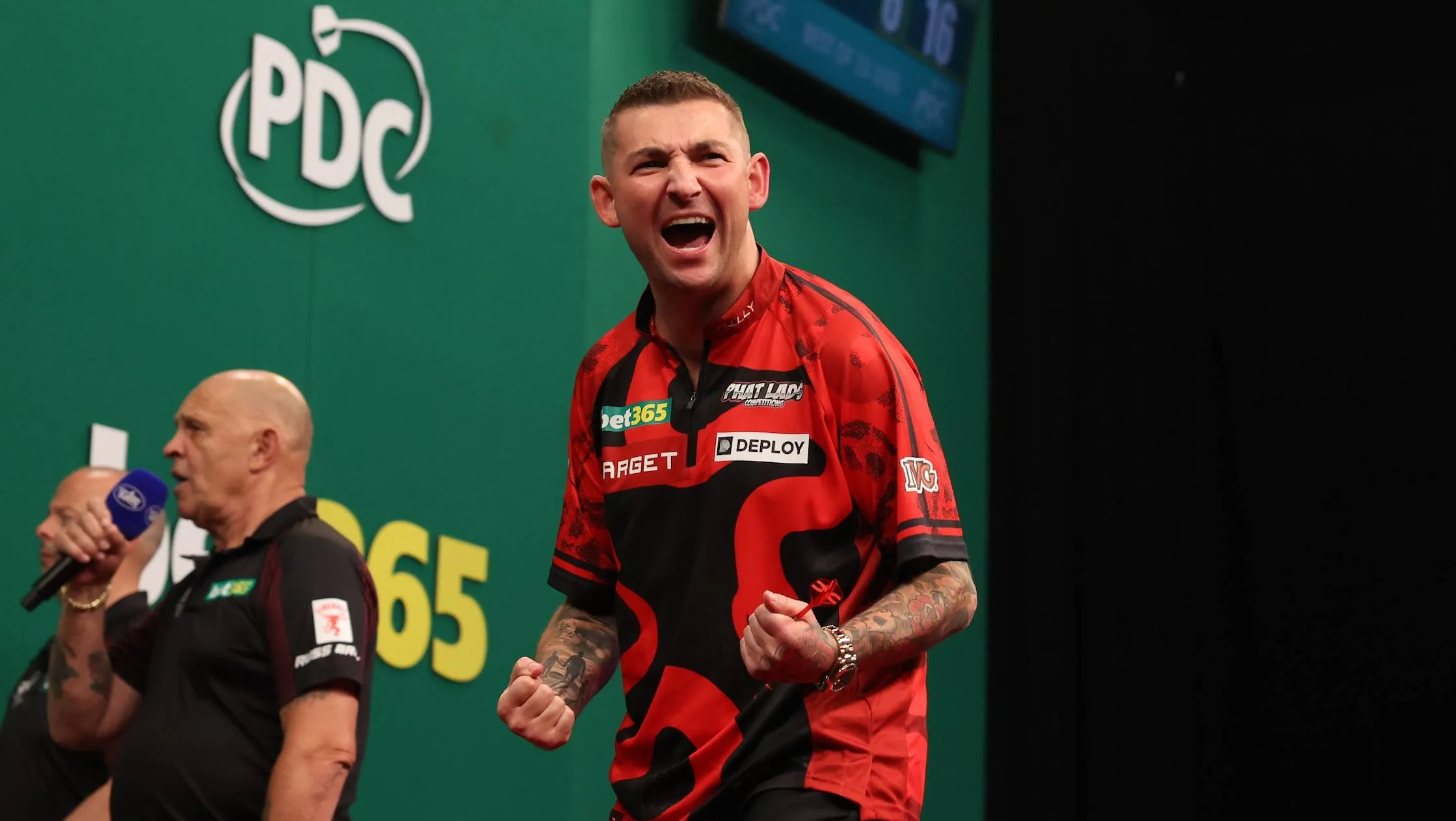 Nathan Aspinall gooit World Series-record aan diggelen op US Darts Masters