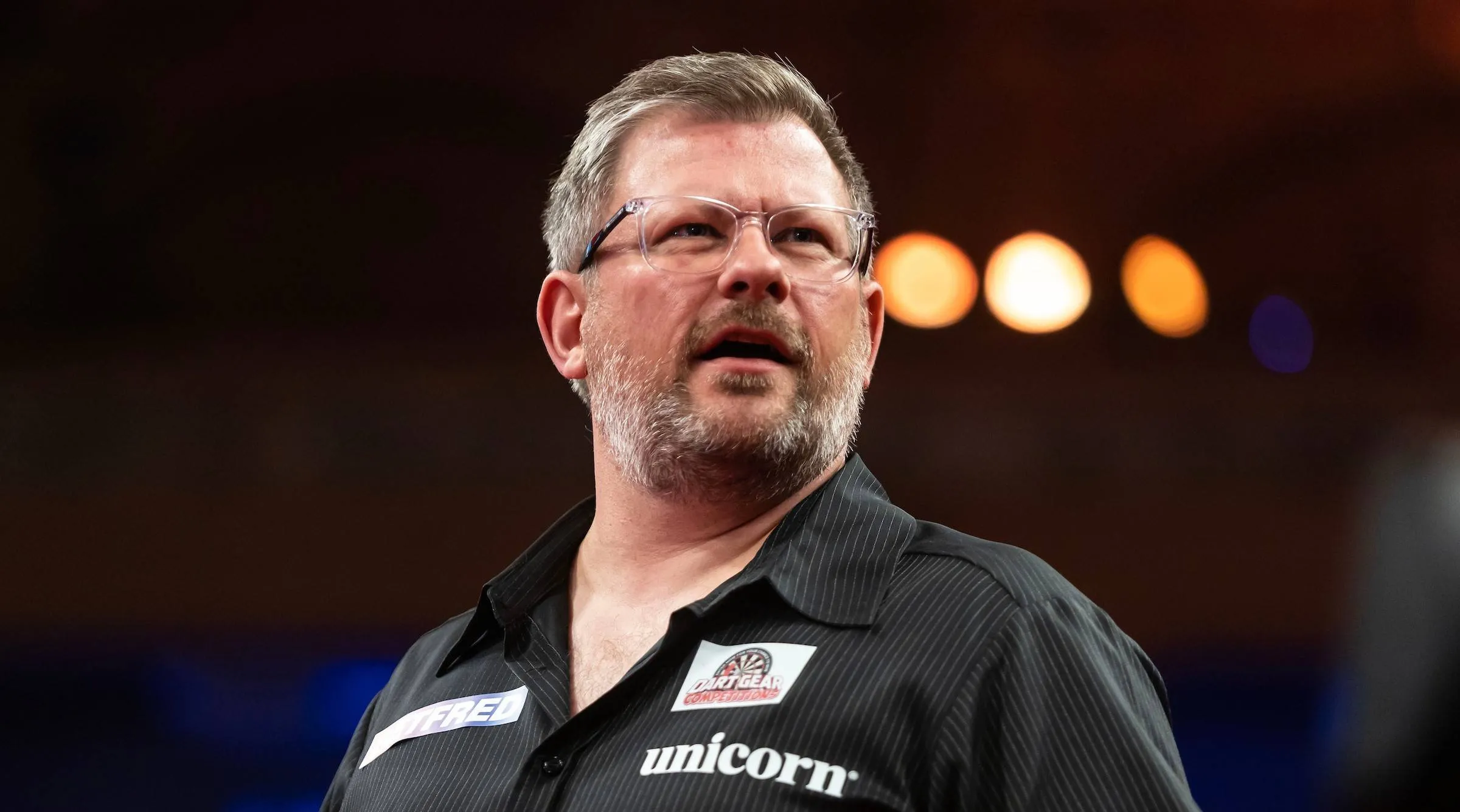 James Wade blijft geschiedenis schrijven op World Grand Prix, ook Michael van Gerwen en Raymond van Barneveld in top-5