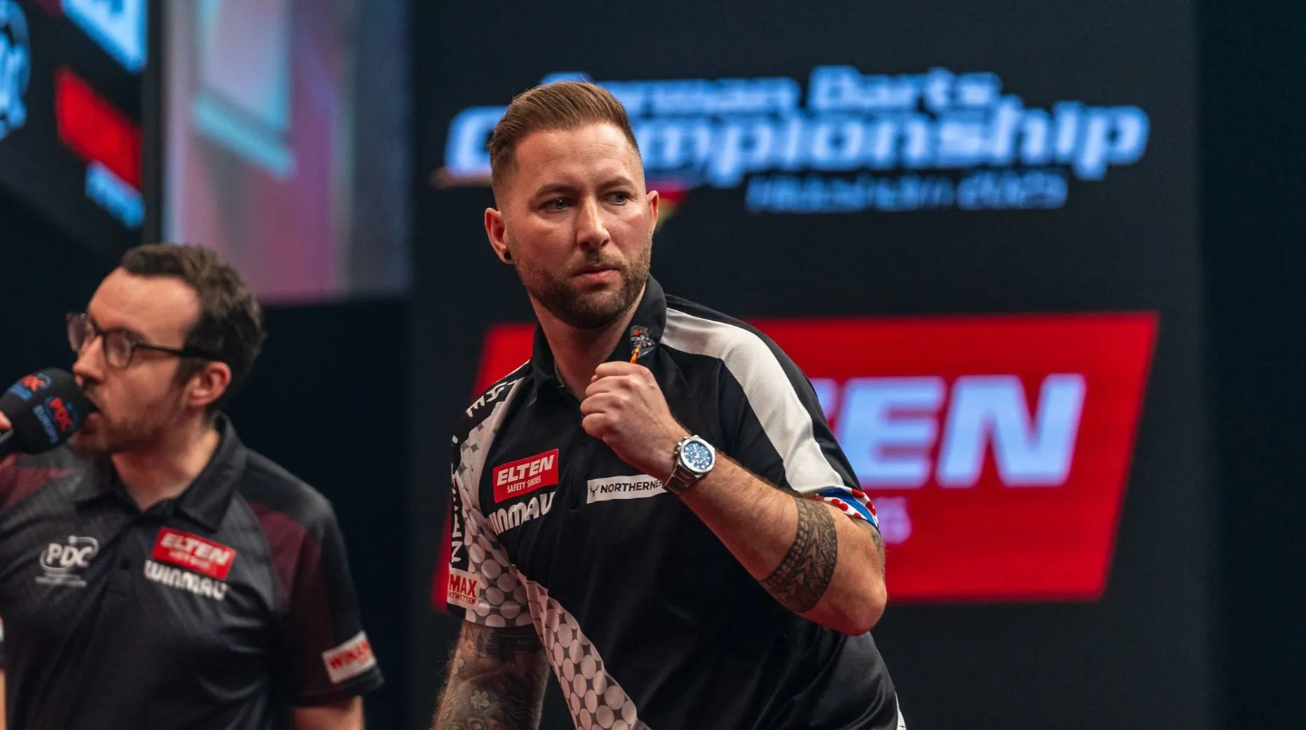 Voorbeschouwing vrijdagavond EK Darts: Nederlandse clash tussen Dirk van Duijvenbode en Danny Noppert, ook Raymond van Barneveld, Jermaine Wattimena en Mike De Decker komen in actie