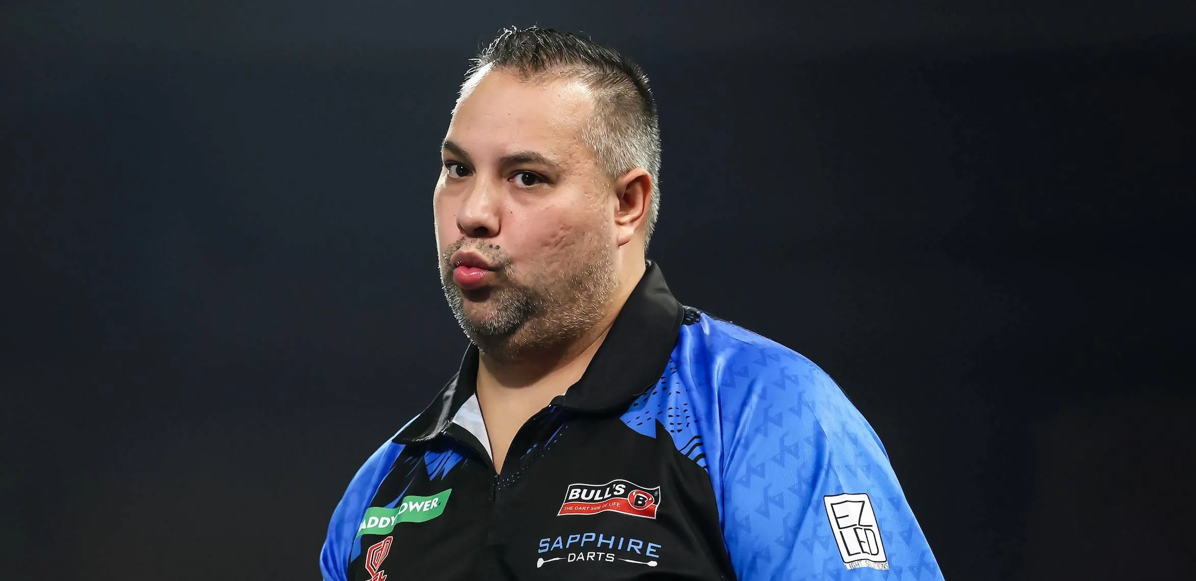 Jermaine Wattimena tuit zijn lippen en baalt zichtbaar.