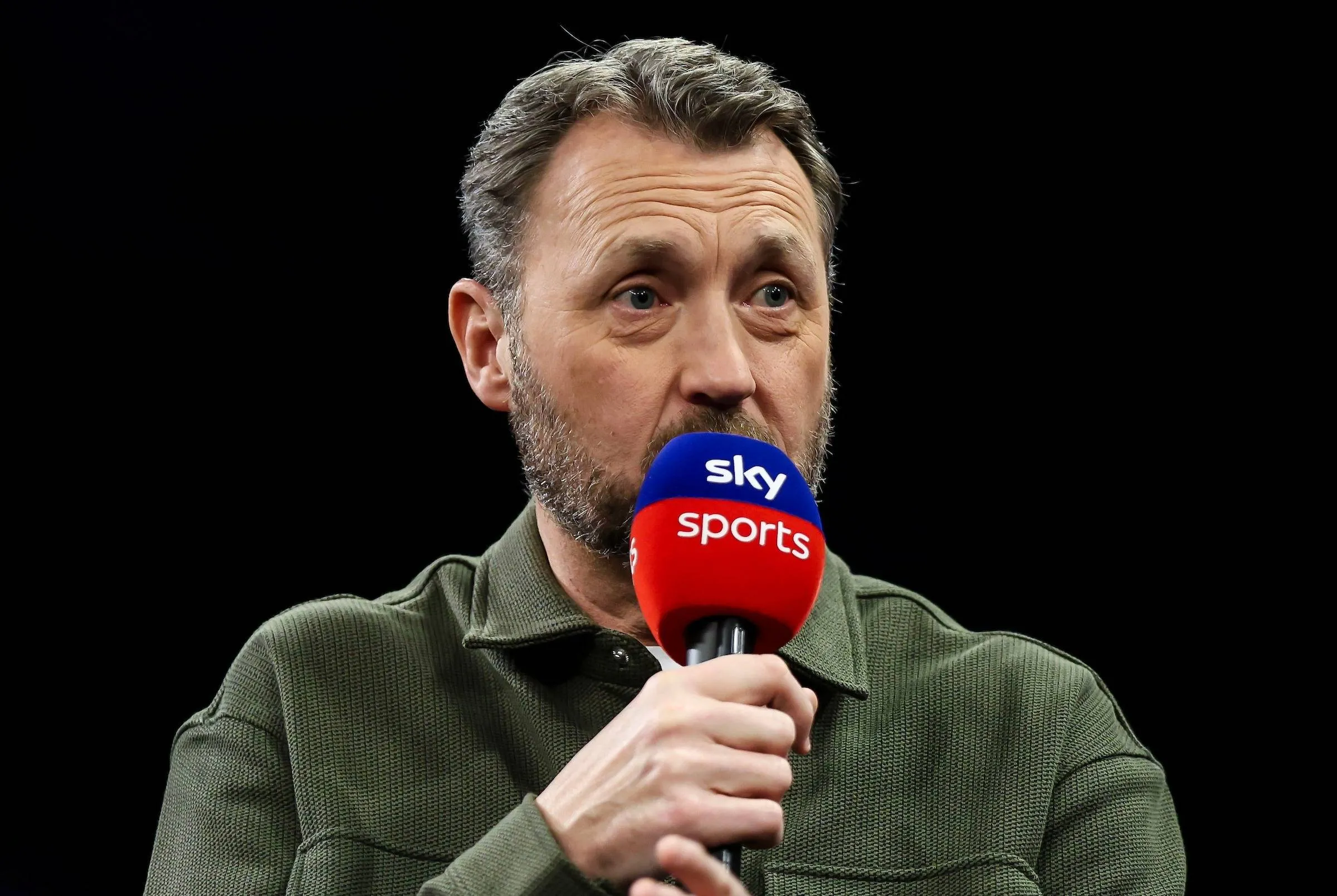 Wayne Mardle werkzaam voor Sky Sports op avond 6 van de Premier League Darts 2026 in Glasgow