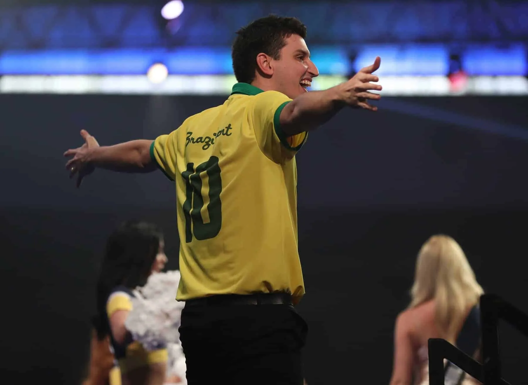 Emotionele Portela wint tegen 'good old' Beaton eindelijk zijn eerste WK-wedstrijd